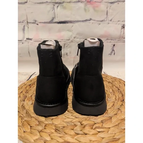 Universal Thread Women's May Suede Booties with Memory Foam Insole Black 9 - Picture 7 of 8